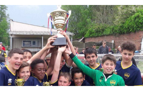 Les U13 remportent le tournoi de Grandvilliers !